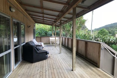 Photo of property in 91 Glenesk Road, Piha, New Lynn, 0772