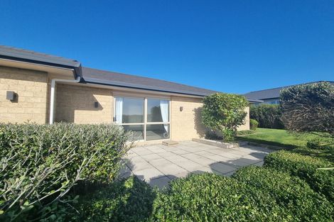 Photo of property in 15 Epic Way, Newlands, Wellington, 6037