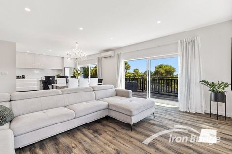 Photo of property in 20 Rauta Way, Helensville, 0800