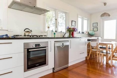 Photo of property in 88 Mortimer Terrace, Brooklyn, Wellington, 6021