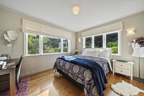 Photo of property in 28 Kowhai Street, Eastbourne, Lower Hutt, 5013