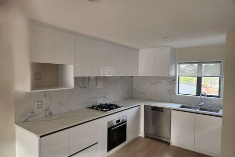 Photo of property in 105 Trias Road, Totara Vale, Auckland, 0629