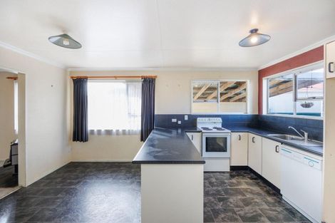 Photo of property in 11 Cascade Crescent, Westbrook, Palmerston North, 4412