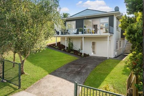 Photo of property in 2/36 Sealy Road, Torbay, Auckland, 0630