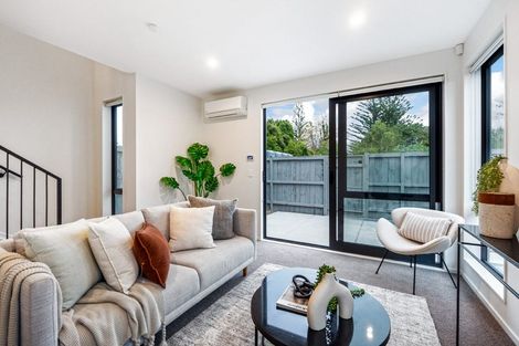 Photo of property in 43 Ngakoro Road, Karaka, Papakura, 2113