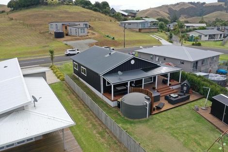 Photo of property in 15 Dolphin Drive, Whiritoa, Whangamata, 3691