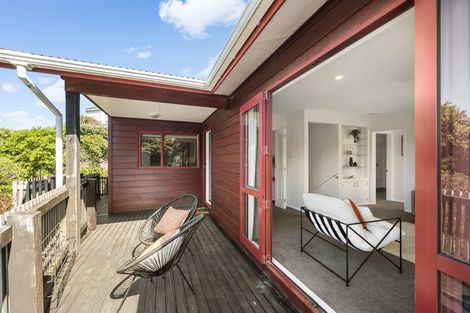 Photo of property in 29a Cave Road, Houghton Bay, Wellington, 6023