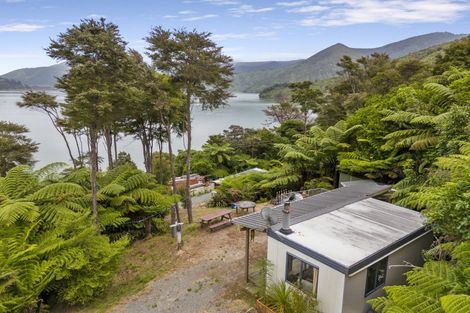 Photo of property in 279 Queen Charlotte Drive, Havelock, Picton, 7281