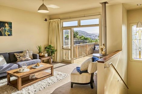 Photo of property in 9 Glendavar Street, Berhampore, Wellington, 6023