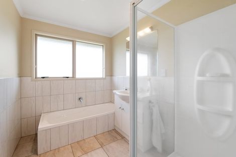 Photo of property in 32 Tuihana Drive, Papamoa Beach, Papamoa, 3118