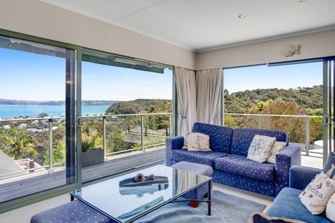 Photo of property in 37 Oneroa Road, Russell, 0202