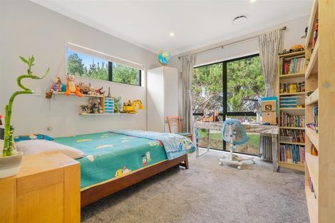 Photo of property in 38 Resolution Drive, Gulf Harbour, Whangaparaoa, 0930