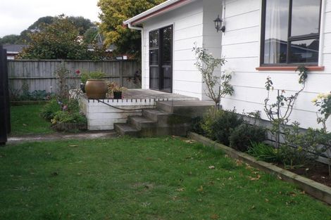 Photo of property in 3 Atarau Grove, Paraparaumu, 5032