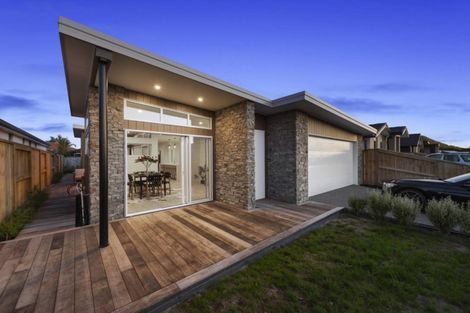 Photo of property in 37 Awatira Drive, Papamoa Beach, Papamoa, 3118