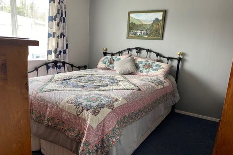 Photo of property in 19 Baillie Crescent, Carterton, 5713