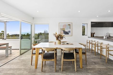 Photo of property in 38 Takahe Road, Titirangi, Auckland, 0604