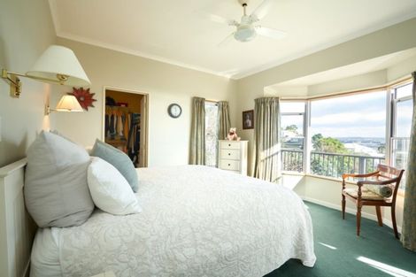 Photo of property in 23 Denholm Road, Hospital Hill, Napier, 4110