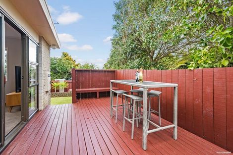 Photo of property in 1/12 Eastwood Rise, Browns Bay, Auckland, 0630