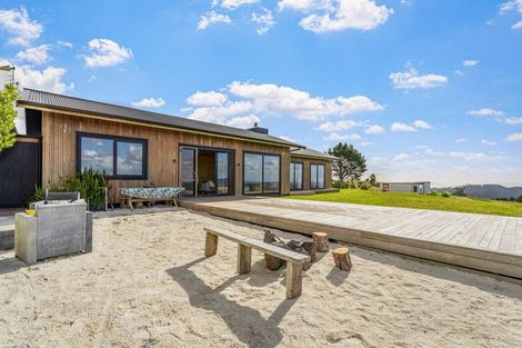 Photo of property in 328 Mainland Road, Kaipara Flats, Warkworth, 0984