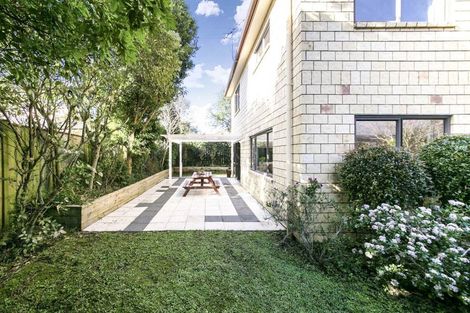 Photo of property in 20 Coachman Drive, Flat Bush, Auckland, 2016