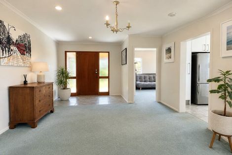 Photo of property in 4 Portal Place, Murrays Bay, Auckland, 0630