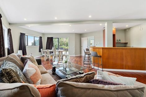 Photo of property in 9 Inverell Way, Seatoun, Wellington, 6022