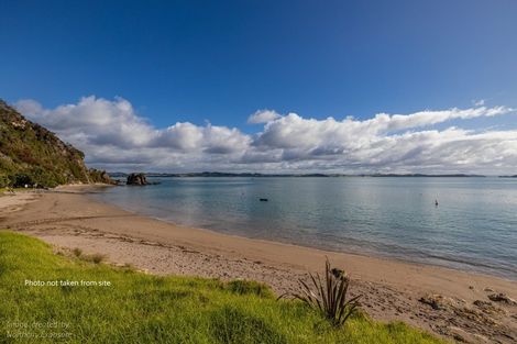 Photo of property in 20 Du Fresne Place, Russell, 0202