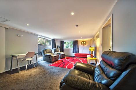 Photo of property in 124 Tiroroa Avenue, Te Atatu South, Auckland, 0610