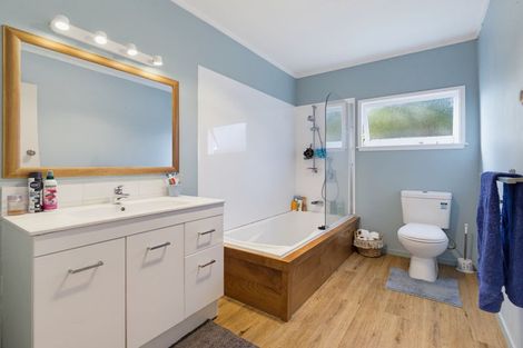 Photo of property in 7 Cliff Lane, Glenbrook, Waiuku, 2681