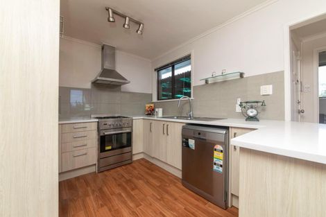 Photo of property in 24 Parkinson Avenue, Wesley, Auckland, 1041