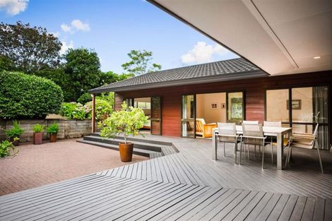 Photo of property in 16 The Close, Greenhithe, Auckland, 0632