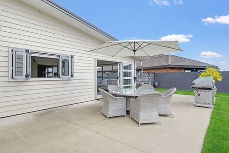 Photo of property in 9 Majestic Way, Kelvin Grove, Palmerston North, 4414