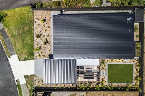 Photo of property in 16 Dartmoor Avenue, Westown, New Plymouth, 4310