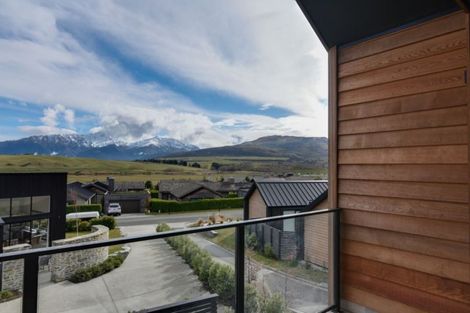 Photo of property in 39 Rannoch Drive, Jacks Point, Queenstown, 9371
