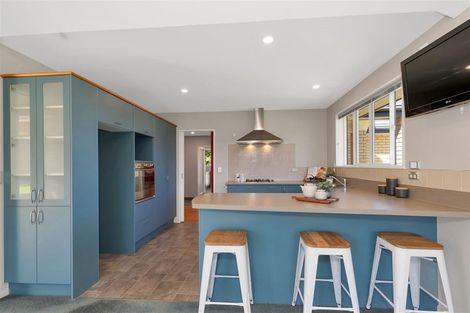 Photo of property in 2 Hillview Place, Amberley, 7410