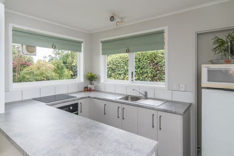 Photo of property in 12 Leybourne Avenue, Waikanae, 5036