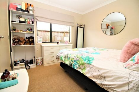 Photo of property in 6 Valleyside Way, Pukekohe, 2120