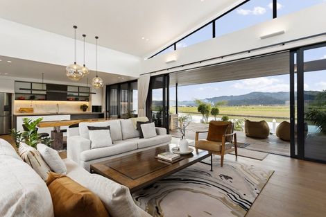 Photo of property in 29 Kahu Crescent, Whitianga, 3510