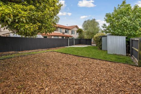 Photo of property in 70 Thackeray Place, Waltham, Christchurch, 8023