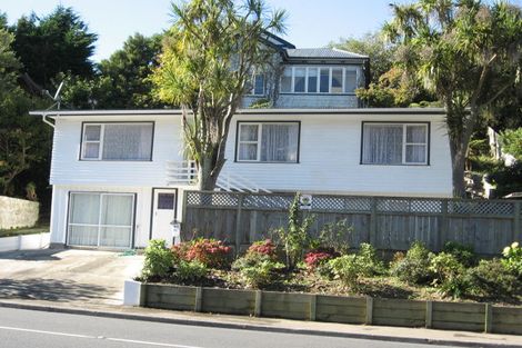 Photo of property in 108 Newlands Road, Newlands, Wellington, 6037