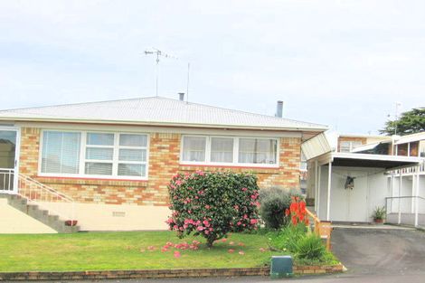 Photo of property in 2/103 Lake Road, Frankton, Hamilton, 3204