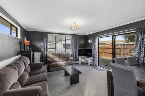 Photo of property in 37 Mary Crescent, Elderslea, Upper Hutt, 5018