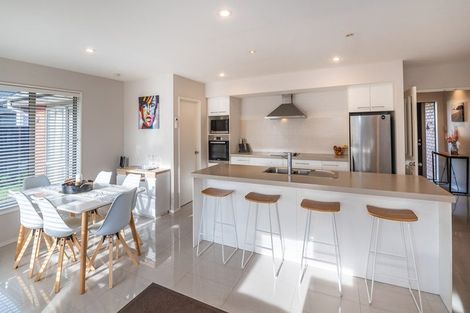 Photo of property in 2 Levinge Lane, Hillmorton, Christchurch, 8024