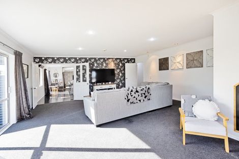 Photo of property in 16 Hoffman Court, Waikiwi, Invercargill, 9810