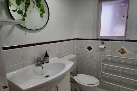 Photo of property in 2/24 West End Road, Herne Bay, Auckland, 1022