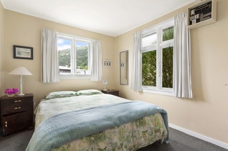 Photo of property in 940 Harington Point Road, Harington Point, Dunedin, 9077