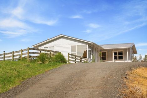 Photo of property in 121 Mount Albion Rise, Taupaki, Henderson, 0782