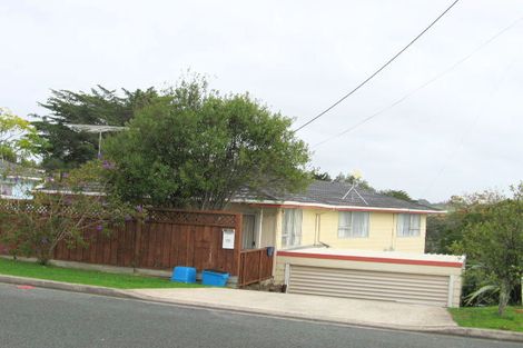 Photo of property in 10 Moffat Road, Red Beach, 0932