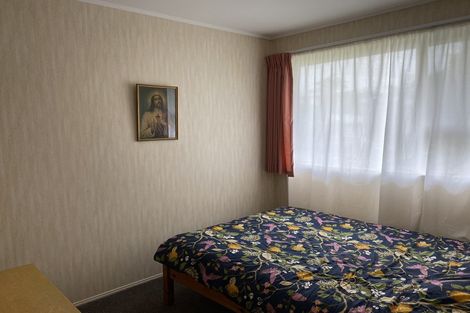 Photo of property in 1/22 La Perouse Street, Botany Downs, Auckland, 2010