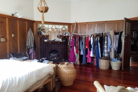 Photo of property in 64 Hawker Street, Mount Victoria, Wellington, 6011